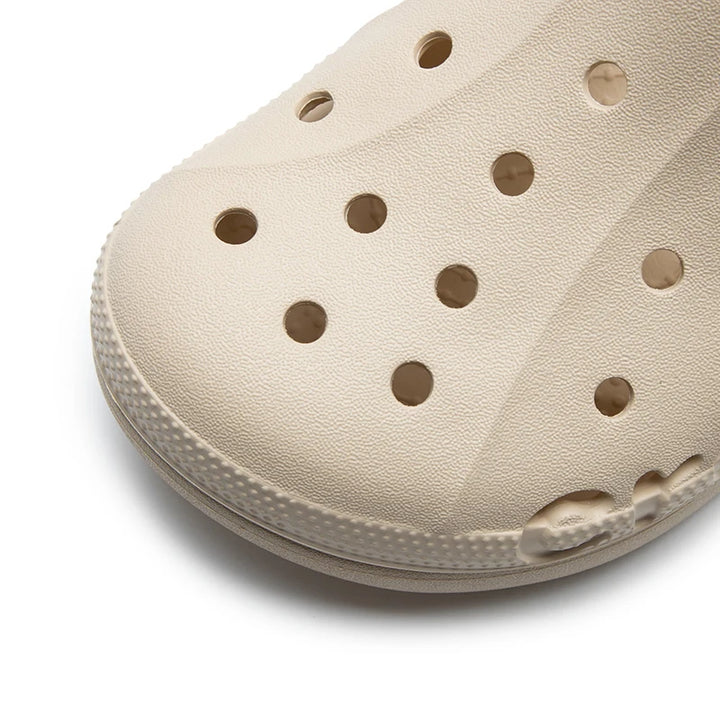 Women's Plug-Style Crocs – Comfortable, Lightweight, and Perfect for Summer